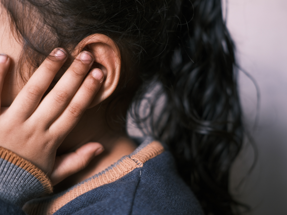 Szumy uszne - jakie są tego przyczyny i co z tym robić?